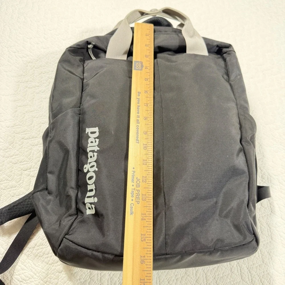 Patagonia Backpack Atom Tote Pack Unisex One Size Black Nylon Laptop Sleeve